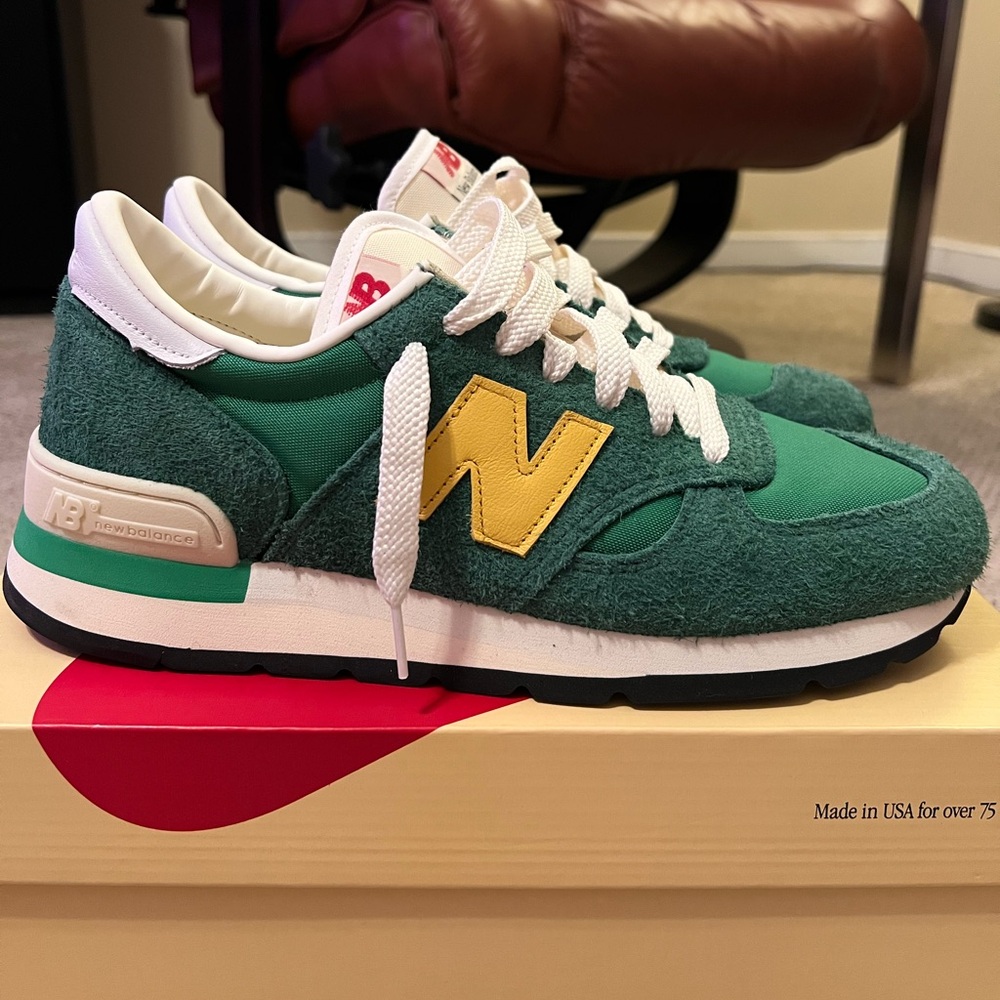 New Balance 990v1 MiUSA Green Gold
Worn 2x